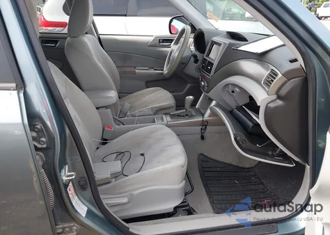 2010 Subaru Forester 2.5X Premium из США, поврежденный, VIN JF2SH6CC1AH722642